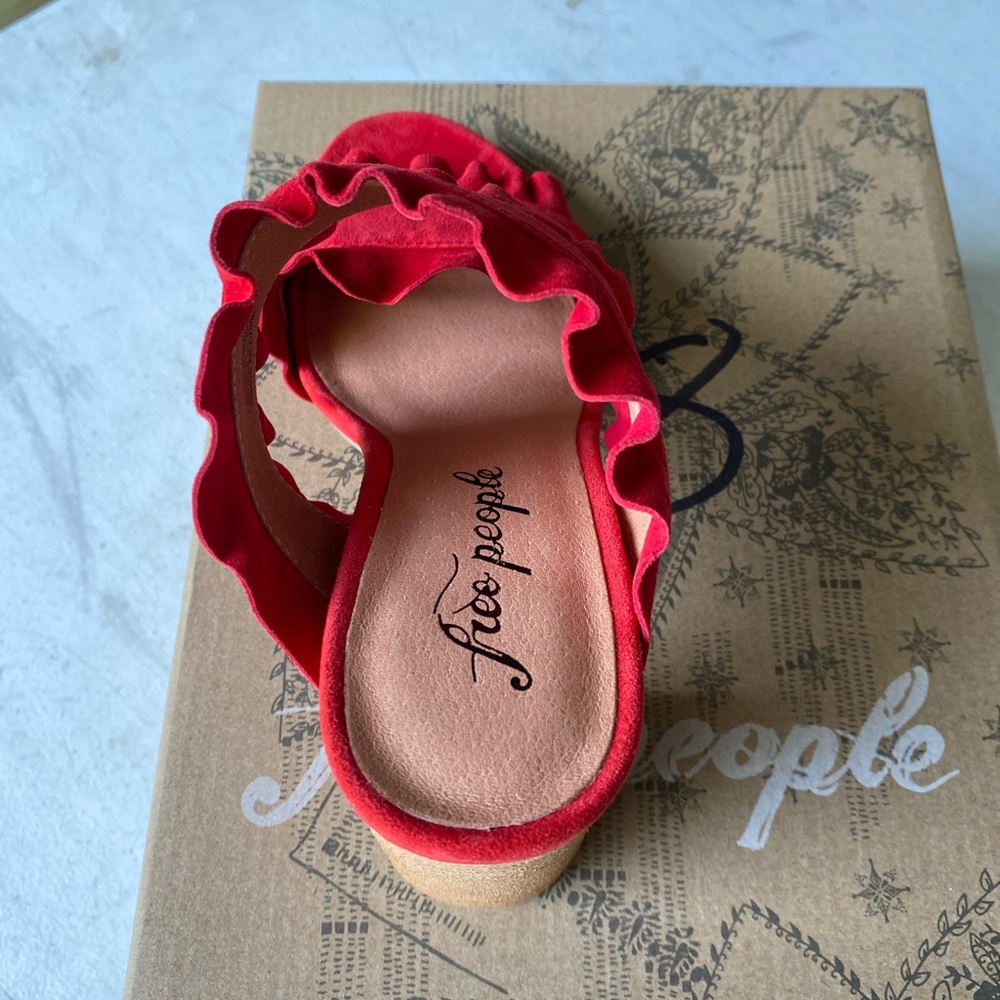 NIB Free People Rosie red suede heels size 36(US 6) - Picture 4 of 7